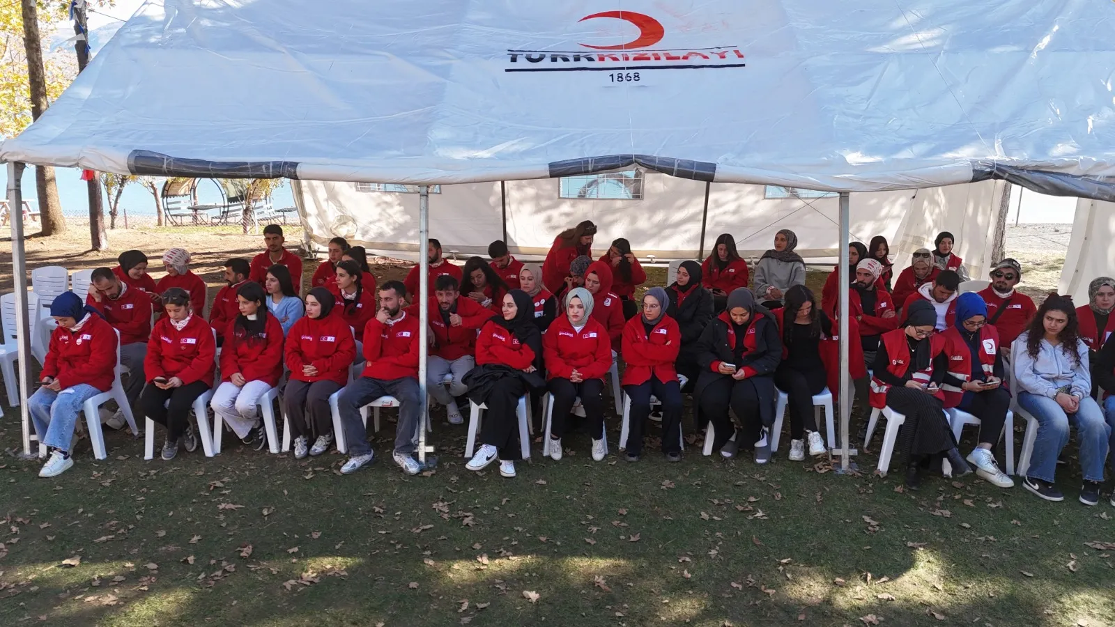 Manşet: Türk Kızılay’dan Afete Hazırlık Kampı: “gençler Afetlere Hazır”