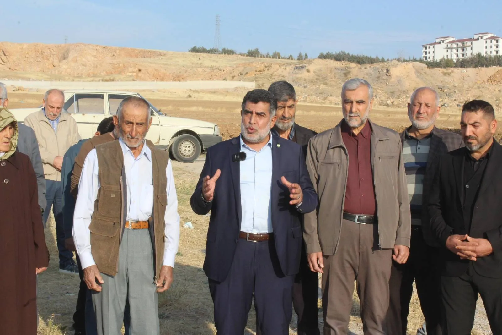 Manşet: HÜDA PAR’dan Hilalkent–Sarıçubuk’ta Sanayi Planına Tepki: “Bu Hat Yaşam Koridorudur, Sanayiye Açılamaz!”