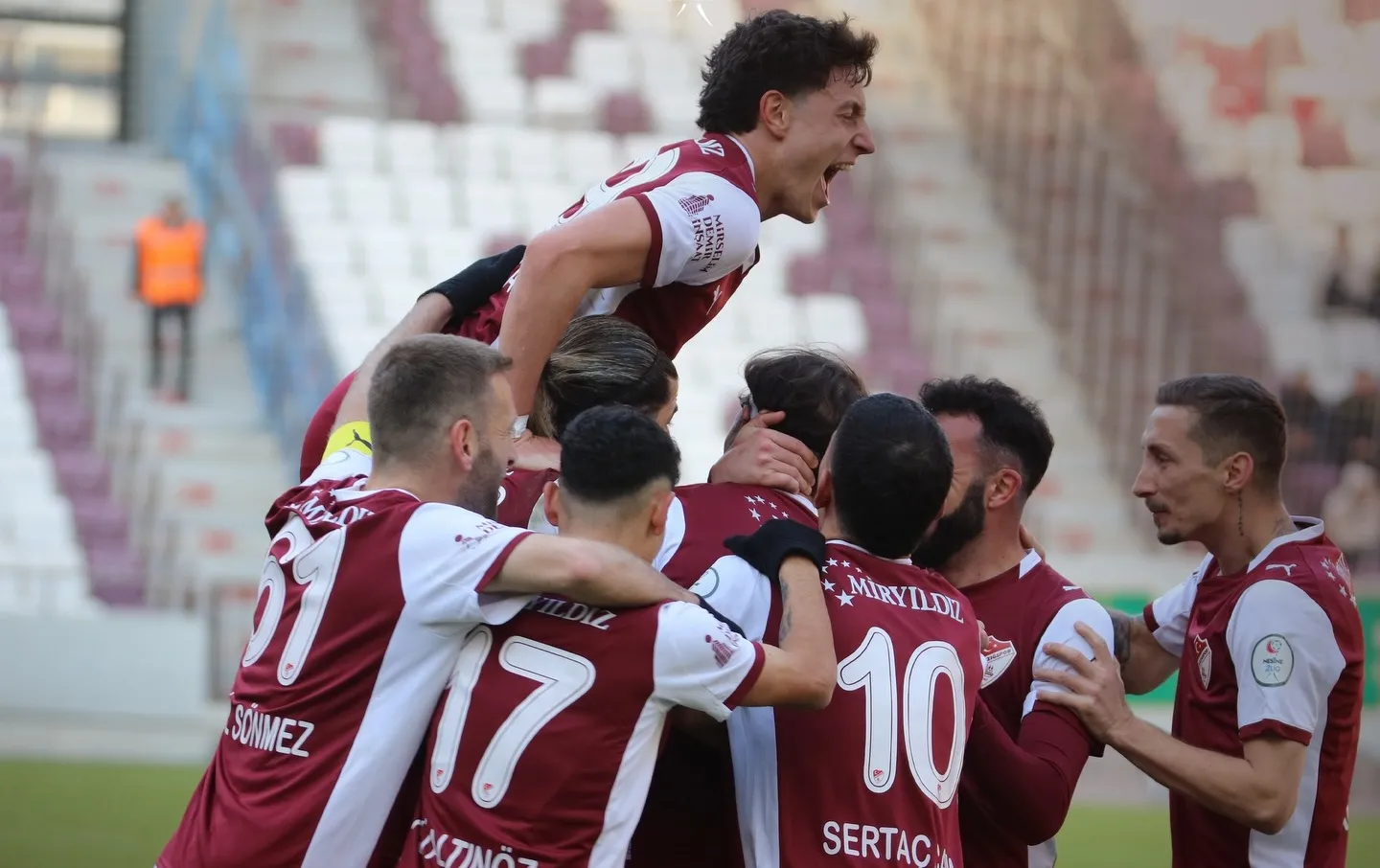 Elazığspor, Şanlıurfaspor'u Sakıb'ın Golüyle Yıktı: Galibiyetle Nefes Aldı!