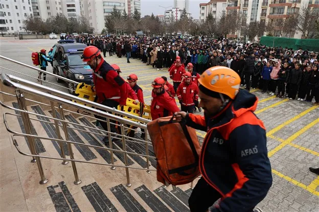 Elazığ'da Okullarda Deprem Tatbikatı
