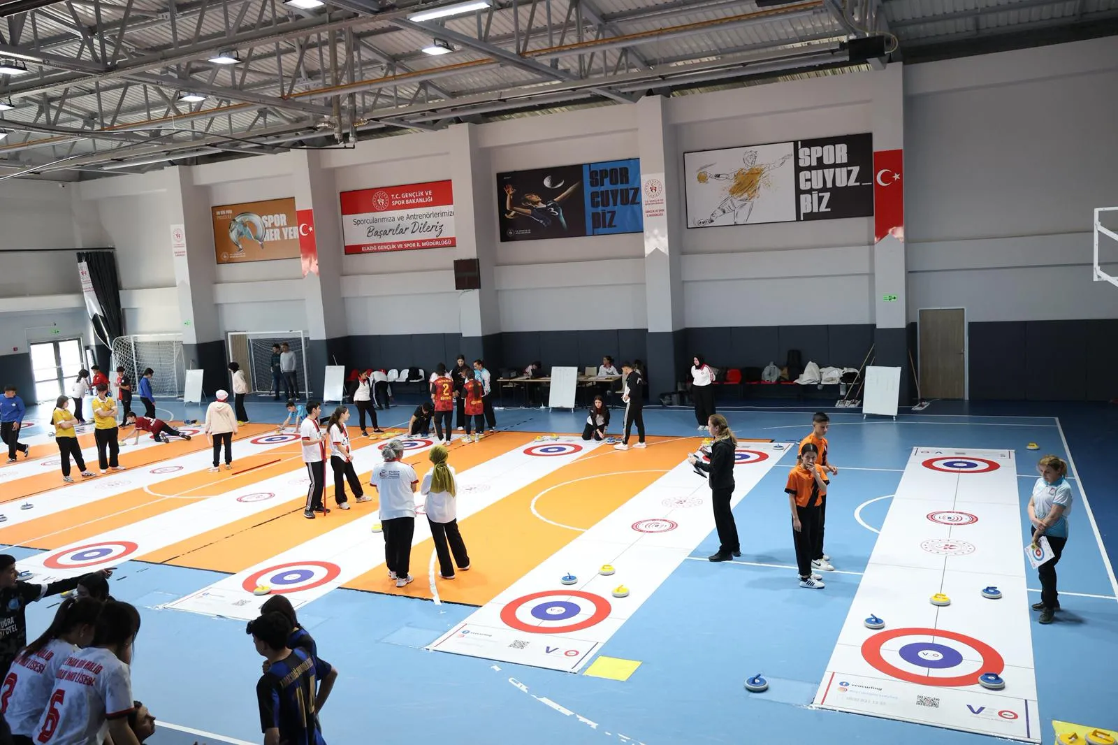 Curling’de 24 İlden 256 Sporcu Elazığ’da